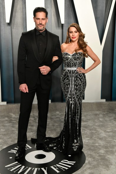 Joe Manganiello and Sofía Vergara look radiant at the 2020 Vanity Fair Oscar Party