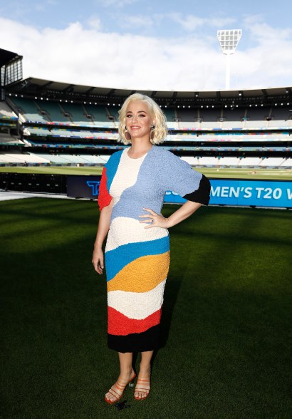 One of Perry's first events post-pregnancy announcement was in Melbourne, Australia, where she attended the 2020 Women's Cricket World Cup.