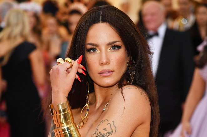 Halsey at the 2019 Met Gala