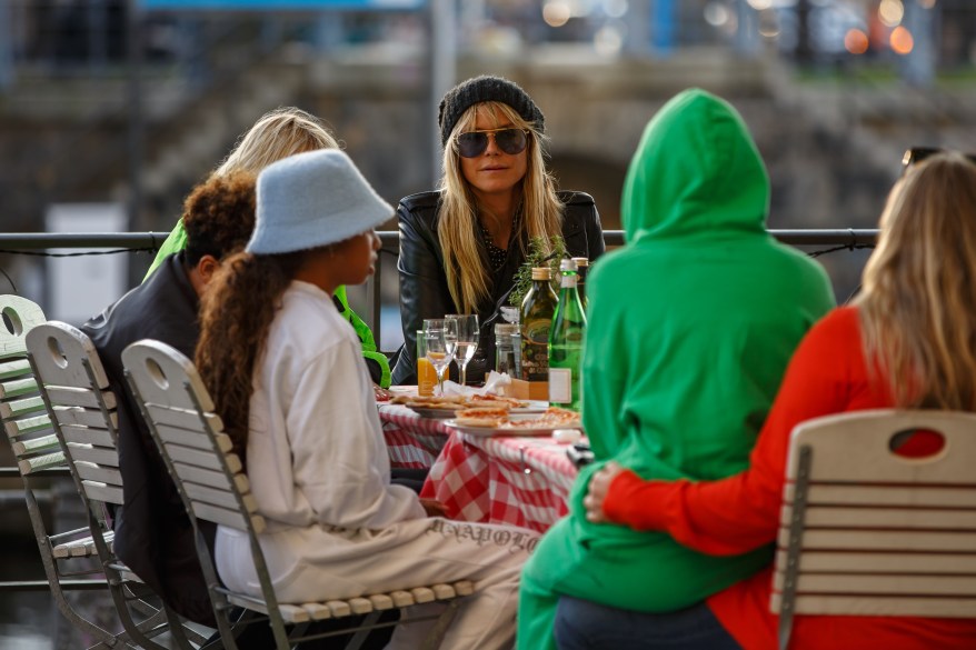 Heidi Klum has lunch with her family while enjoying their time in Berlin.