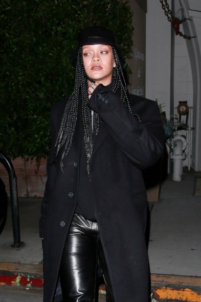 Rihanna dresses in all black while grabbing food in Santa Monica, Calif.