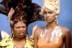 Natalie Desselle Reid and Halle Berry in "B.A.P.S."