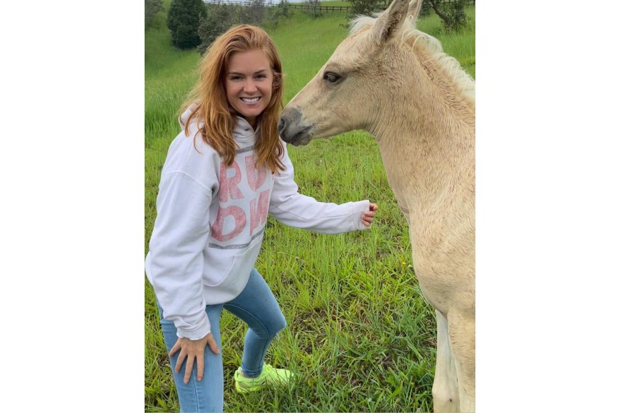 Isla Fisher has fun with pal Elsa Pataky’s horse.