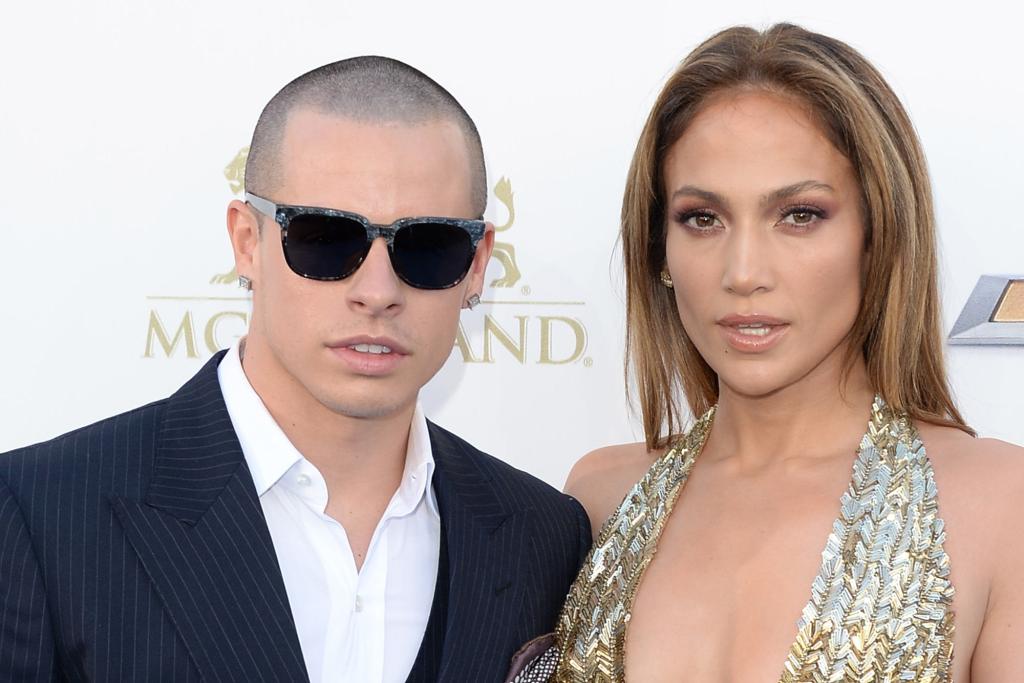 Casper Smart and Jennifer Lopez had an on-again-off-again relationship.
