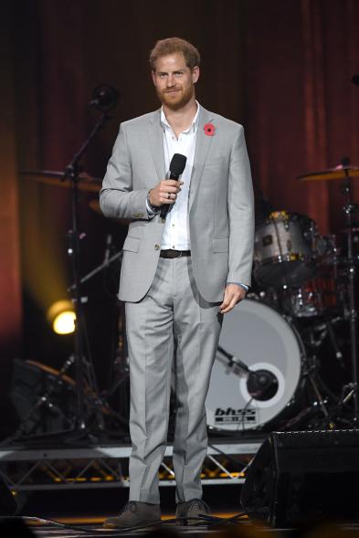 Prince Harry wears J.Crew during the 2018 Invictus Games closing ceremony on October 27, 2018.