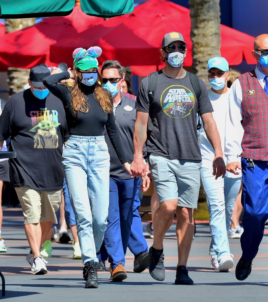 Rodgers and Woodley also sported "Star Wars"-inspired face masks.