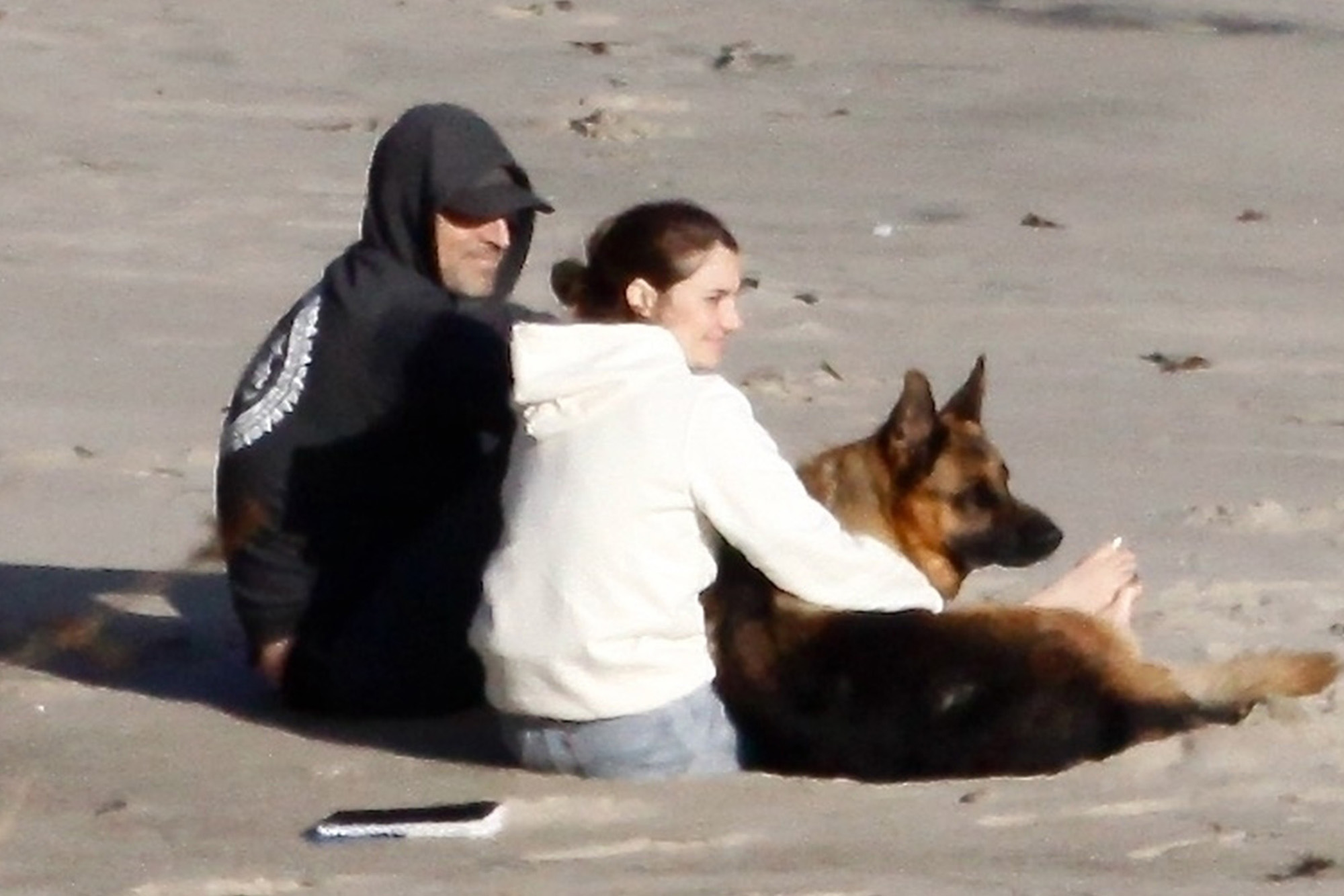 Aaron Rodgers and Shailene Woodley at the beach in April 2021