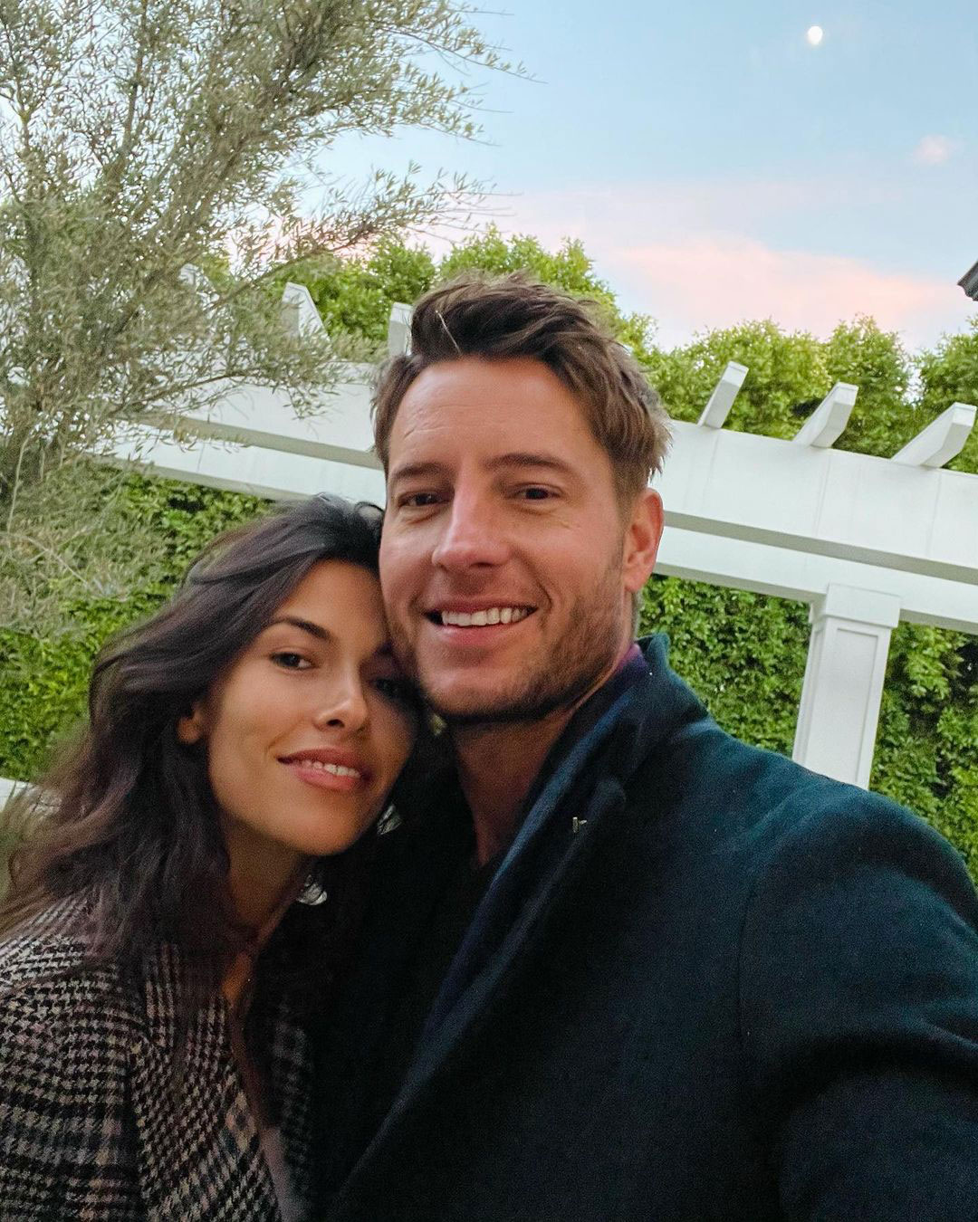 Sofia Pernas and Justin Hartley first went Instagram-official on New Year's.