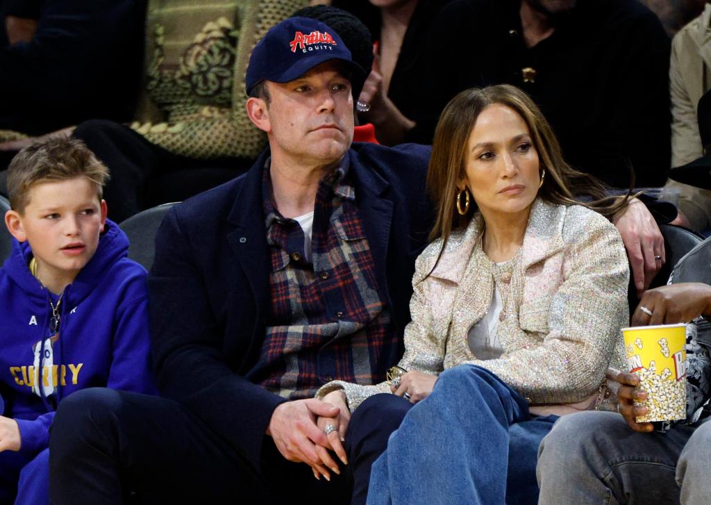 Jennifer Lopex and Ben Affleck at a Lakers Game. 