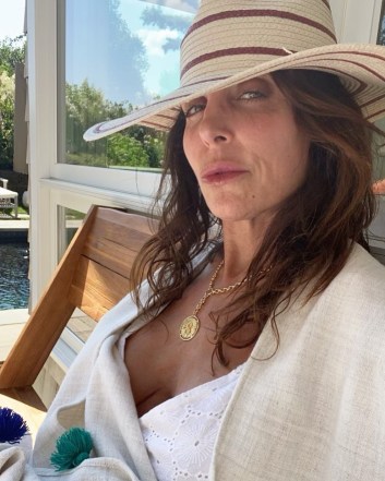 Bethenny Frankel posted a no-makeup selfie on Instagram.