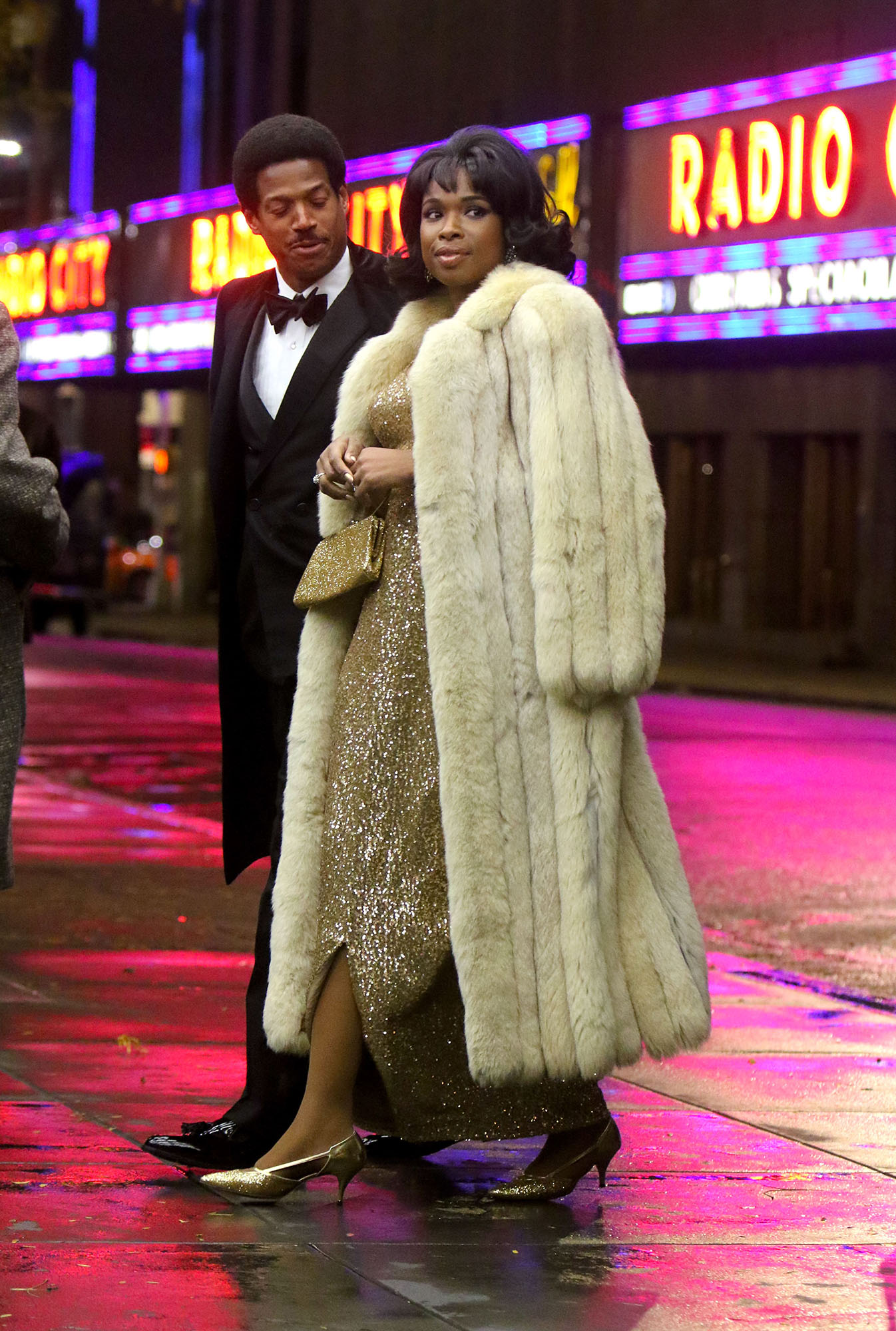 Jennifer Hudson and Marlon Wayans on the set of "Respect."