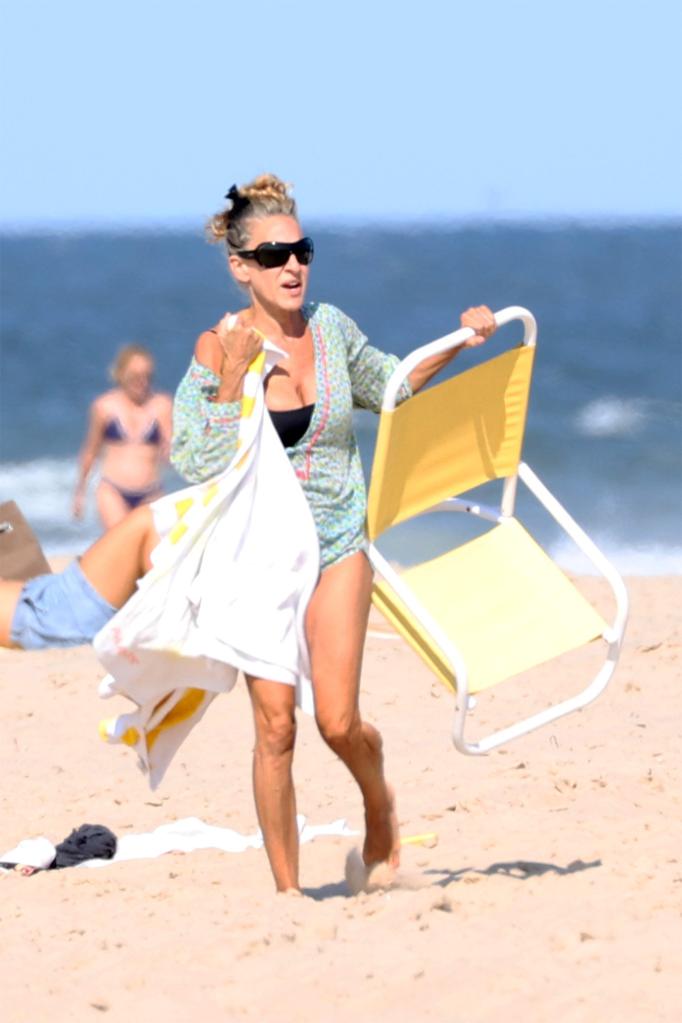 Sarah Jessica Parker hits the beach in the Hamptons.