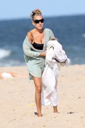 Sarah Jessica Parker hits the beach in the Hamptons. 