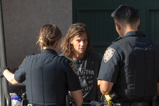 A security guard reportedly witnessed Patrick Nissen attempting to trespass into Taylor Swift’s apartment building.