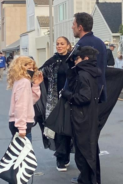 Ben Affleck, Jennifer Lopez and Jennifer Garner trick-or-treat with their kids.