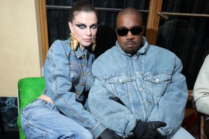 Julia Fox and Kanye West are still dating despite the actress deleting her Instagram posts with the rapper, and unfollowing Kardashian fan accounts. 