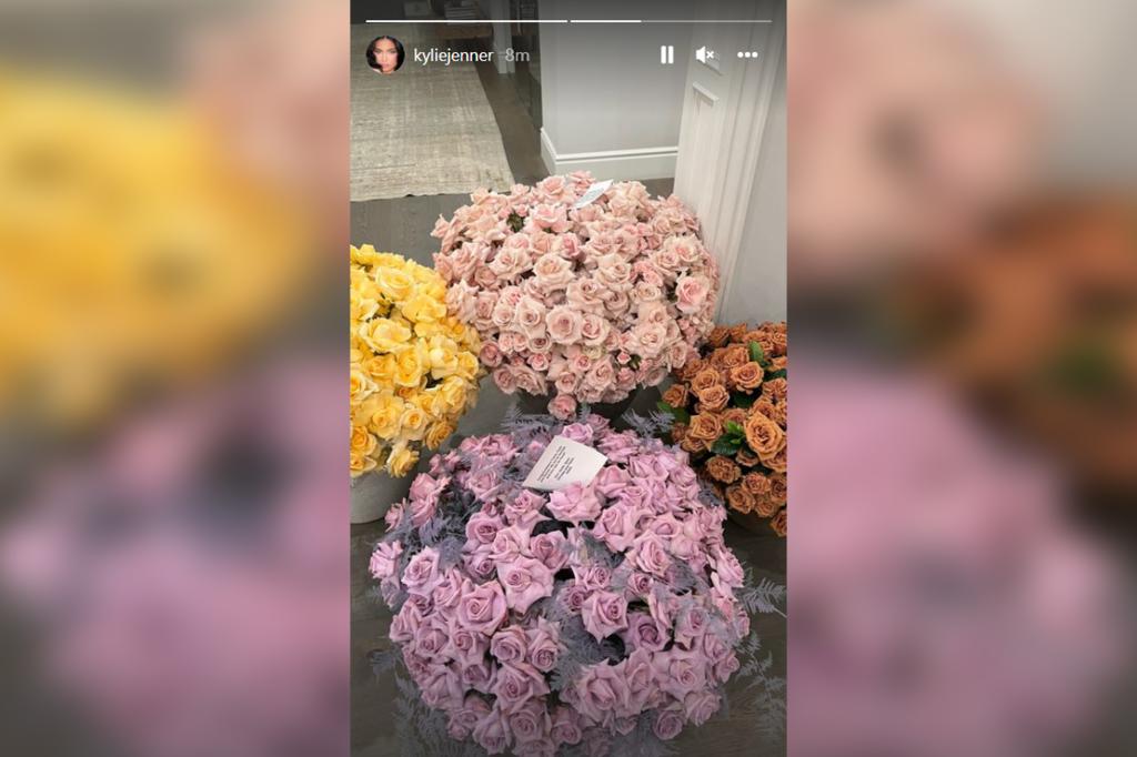 kylie jenner flowers