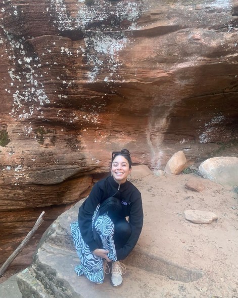 Vanessa Hudgens in the desert