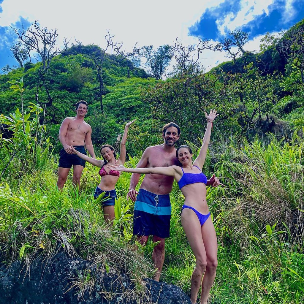 Shailene Woodley and Aaron Rodgers on vacation together in Hawaii