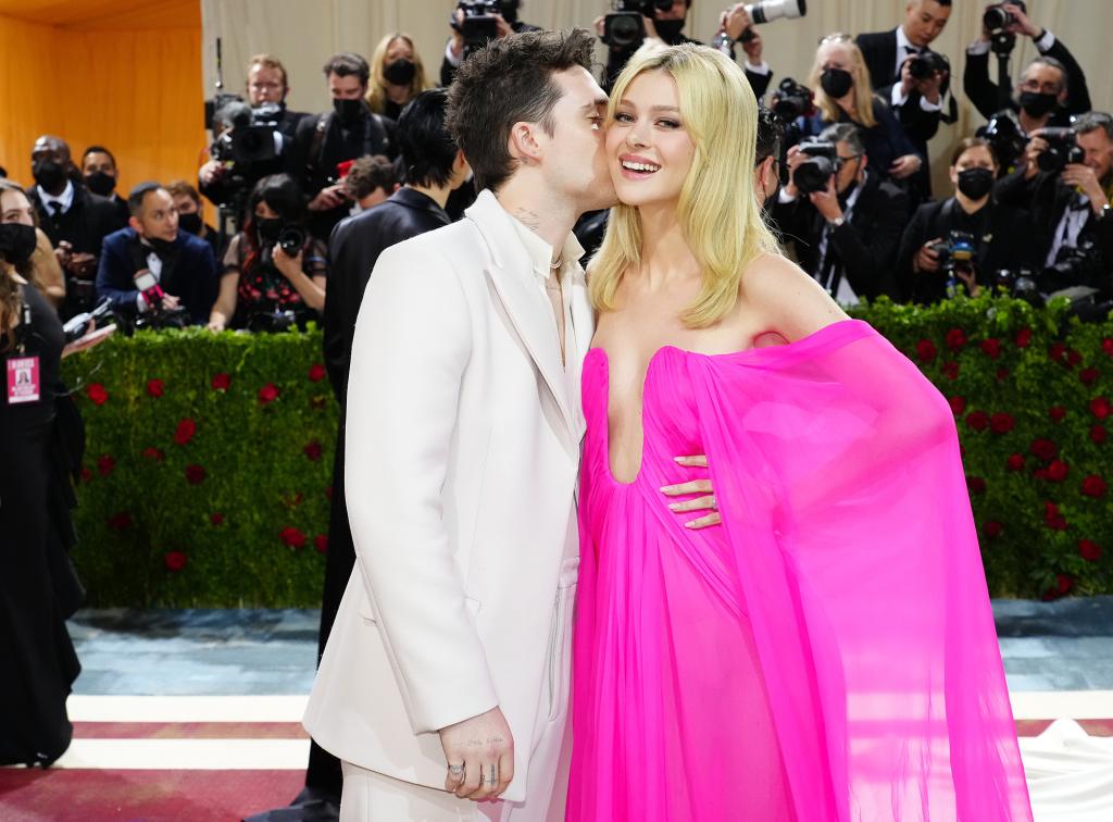 met gala brooklyn beckham nicola peltz