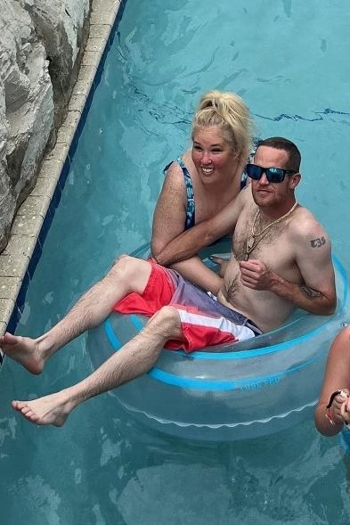 Mama June, Justin Stroud in a pool.