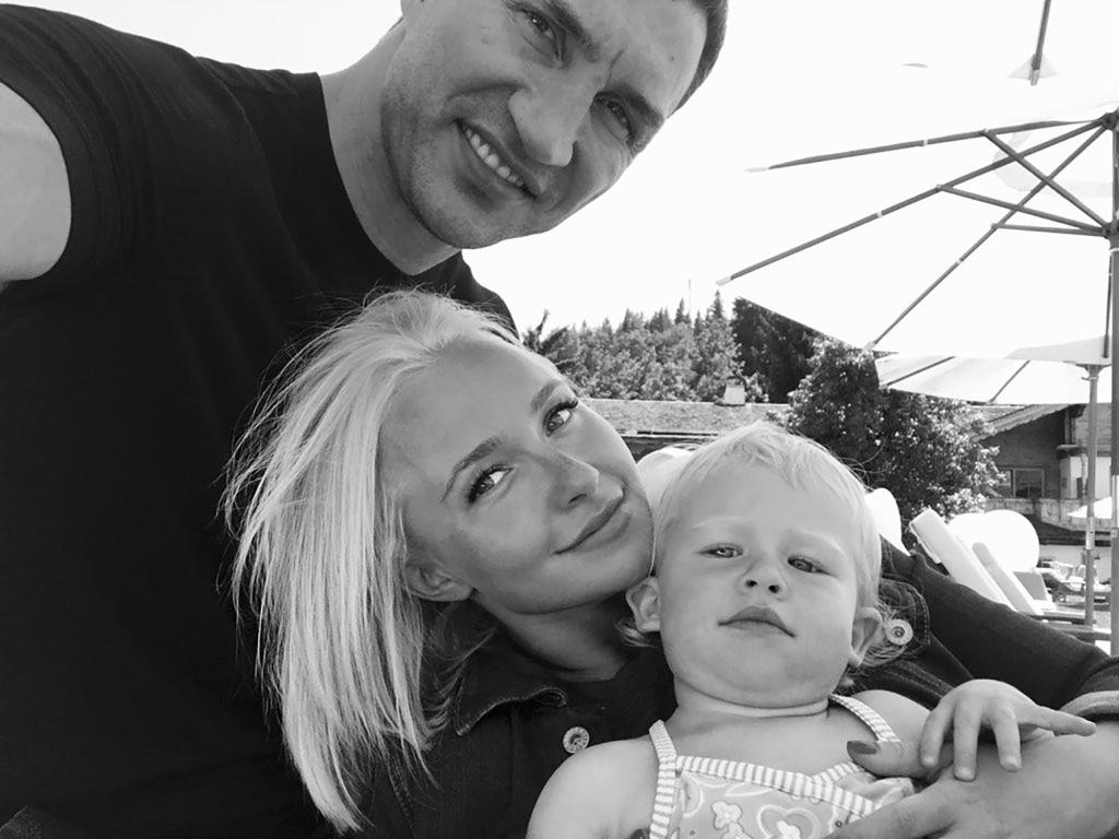 A black-and-white selfie of Hayden Panettiere, Wladimir Klitschko and daughter Kaya.