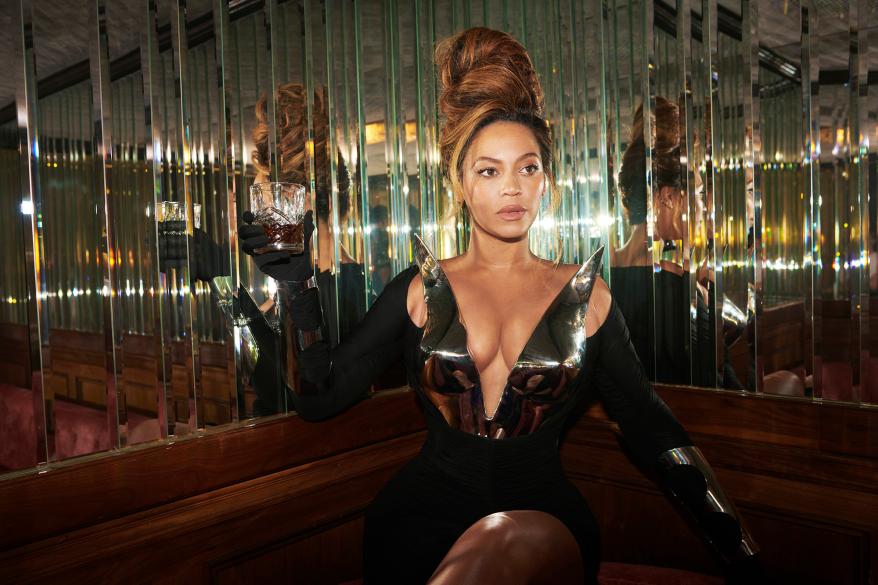 Beyonce "Renaissance" album art