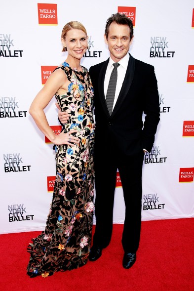 Claire Danes (wearing Oscar de la Renta) and Hugh Dancy attend the New York City Ballet Fall Fashion Gala 2022.