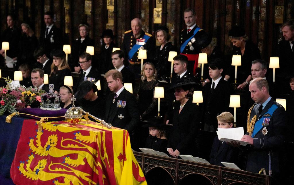 queen elizabeth funeral at windsor