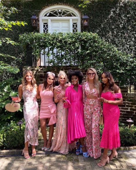 Naomie Olinda, Leva Bonaparte, Mdison LeCroy, Venita Aspen, Olivia Flowers, and someone else posing for a photo