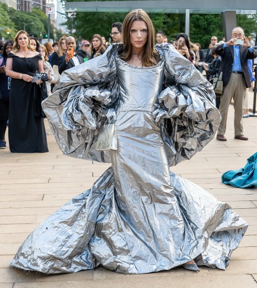 Julia Fox wears Zac Posen at the New York City Ballet Fall Fashion Gala 2022.