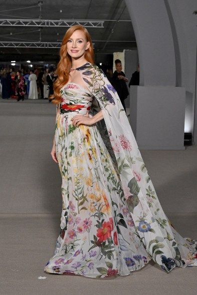 Jessica Chastain wears Oscar de la Renta on the Academy Museum Gala 2022 red carpet.