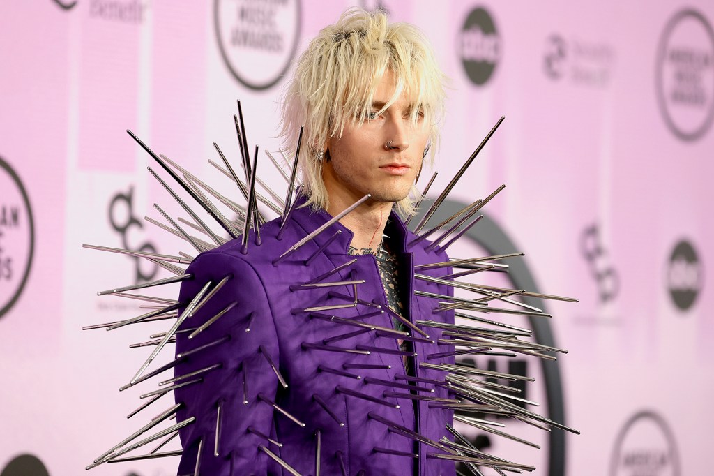 Machine Gun Kelly at the 2022 AMAs.