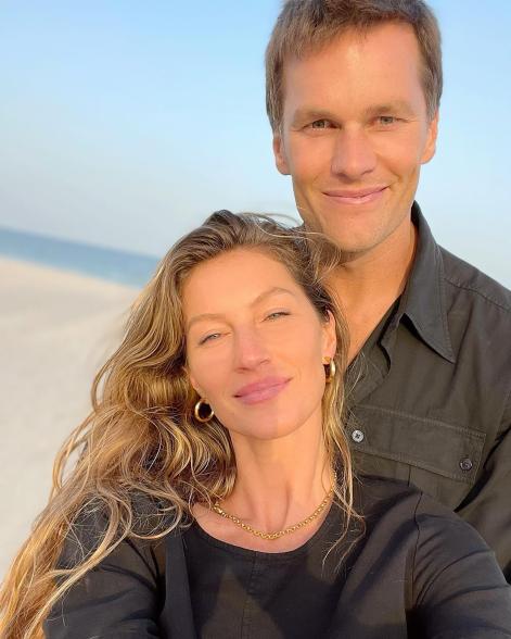 Tom Brady and Gisele Bündchen selfie on the beach.
