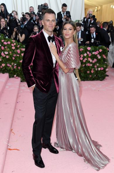 tom brady and gisele bundchen on met gala steps