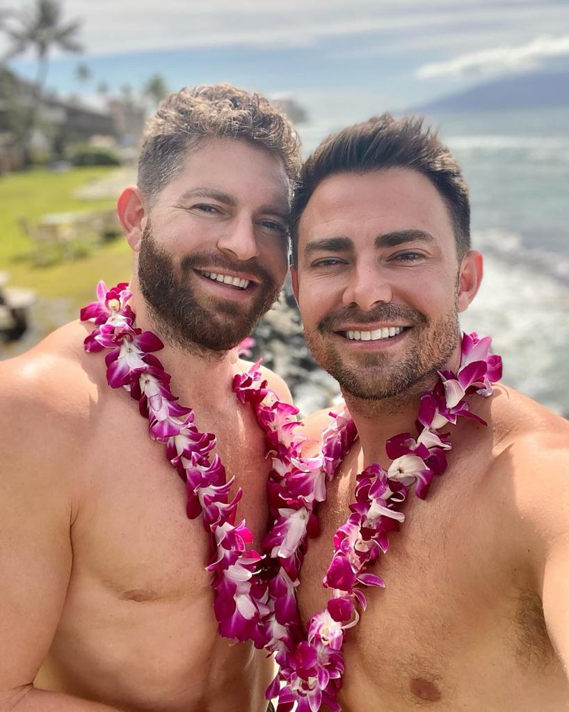 A selfie of Jonathan Bennett and Jaymes Vaughan.