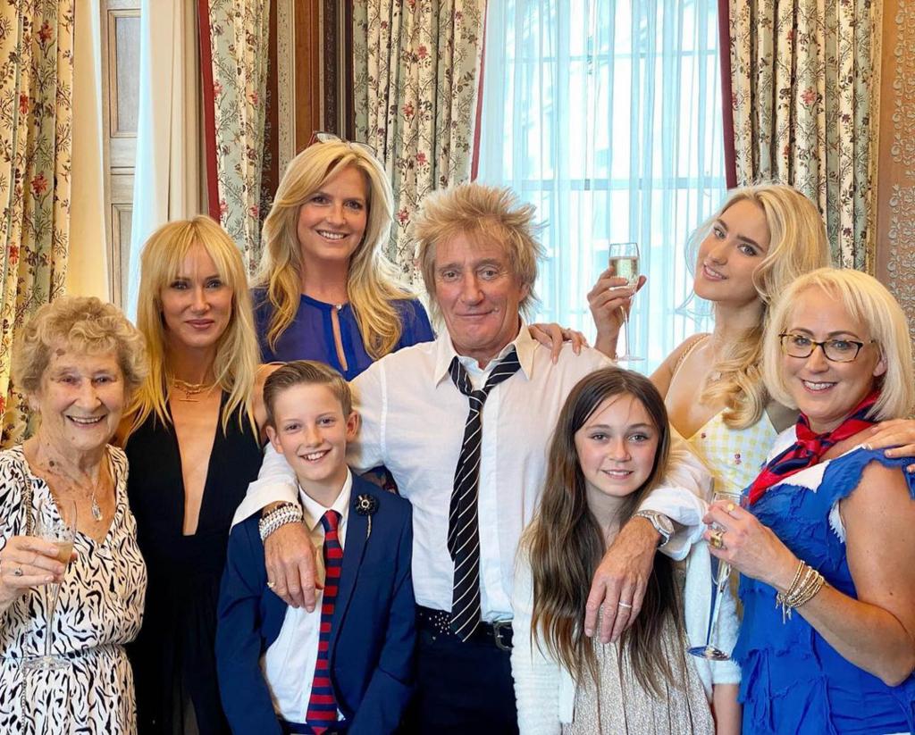 Rod Stewart and his children and family members.