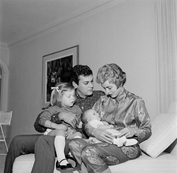 Jamie Lee Curtis and her parents Tony Curtis and Janet Leigh.