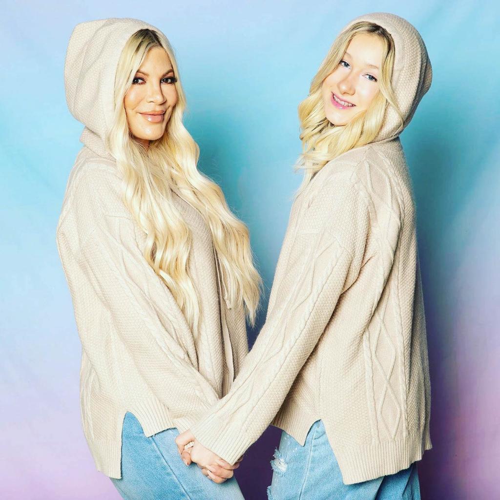 Tori Spelling and Stella McDermott posing for a photo together