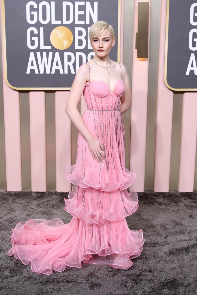 Julia Garner Golden Globes 2023