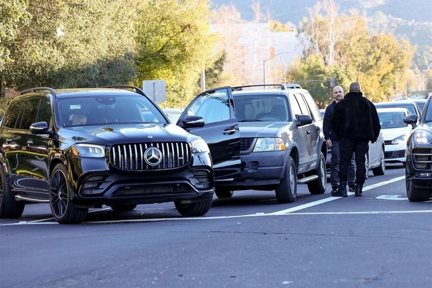 Kanye West confronting woman in car