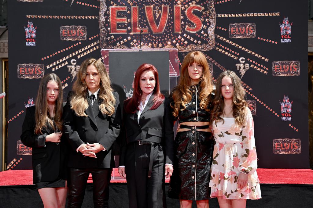 presley family at elvis premiere