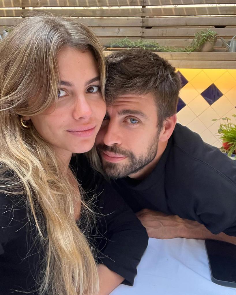 Gerard Piqué snaps selfie with Clara Chia Marti