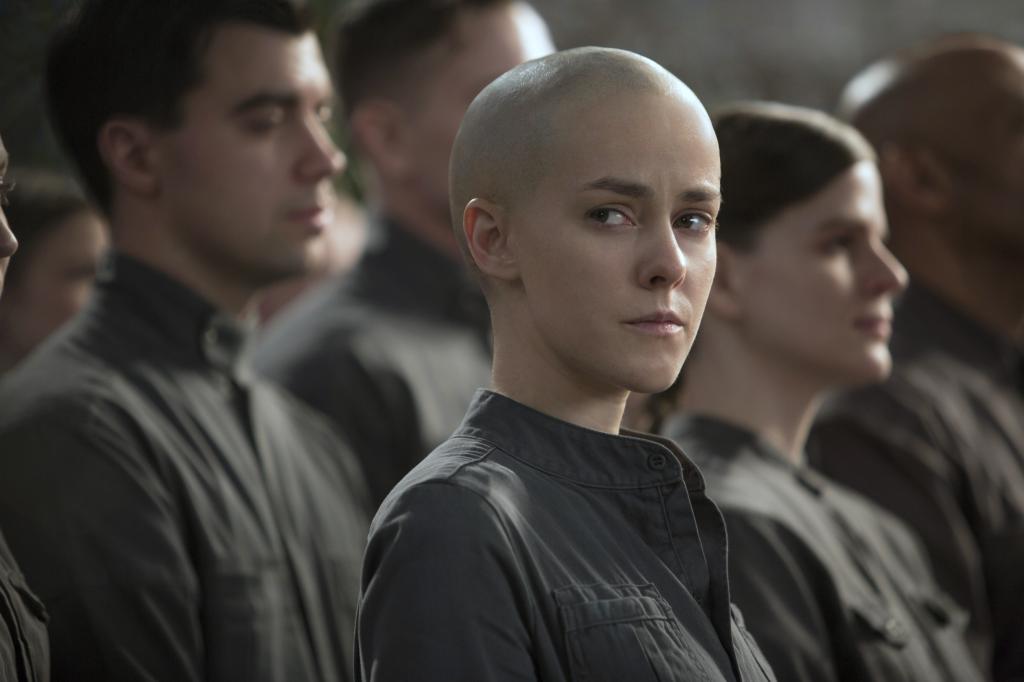 A still of Jena Malone from "Hunger Games."