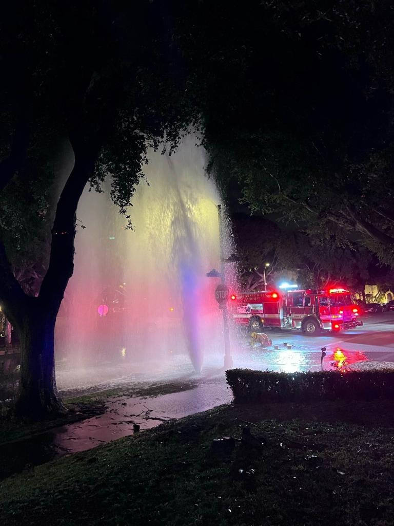 A fire hydrant spewing.