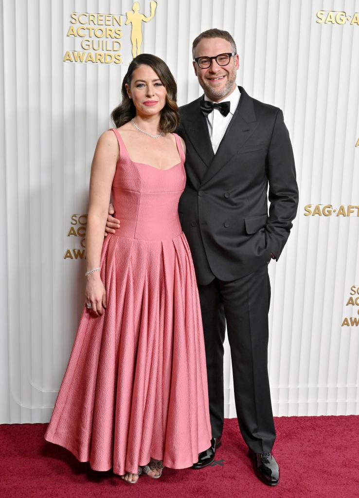 Lauren Miller Rogen and Seth Rogen at the 2023 Screen Actors Guild Awards.