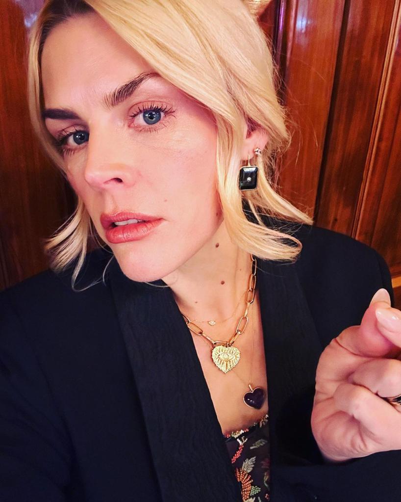 Busy Philipps takes selfie
