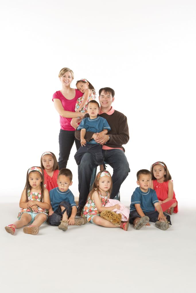 A throwback photo of Jon and Kate Gosselin with their kids