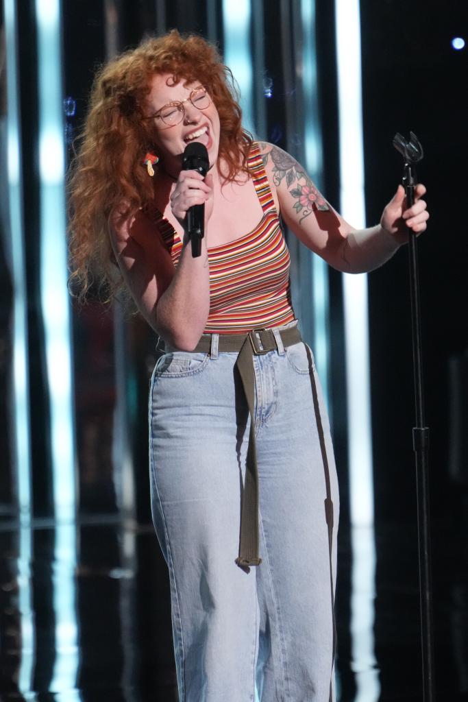 sara beth liebe performing on "american idol"