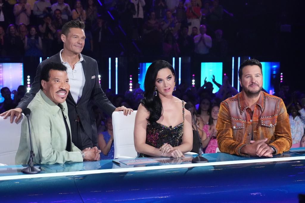 Lionel Richie, Ryan Seacrest, Katy Perry and Luke Bryan on the "American Idol" set.